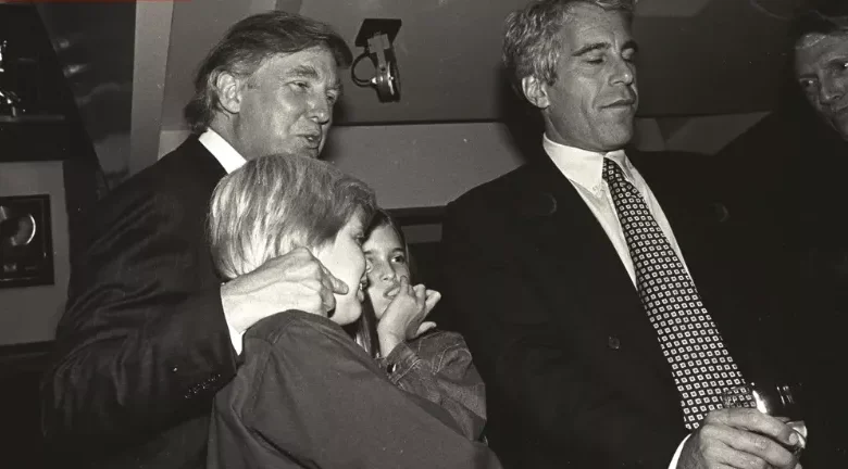 Έπσταϊν:-Στη-δημοσιότητα-νέα-έγγραφα-με-κατηγορίες-κατά-του-προέδρου-Τραμπ