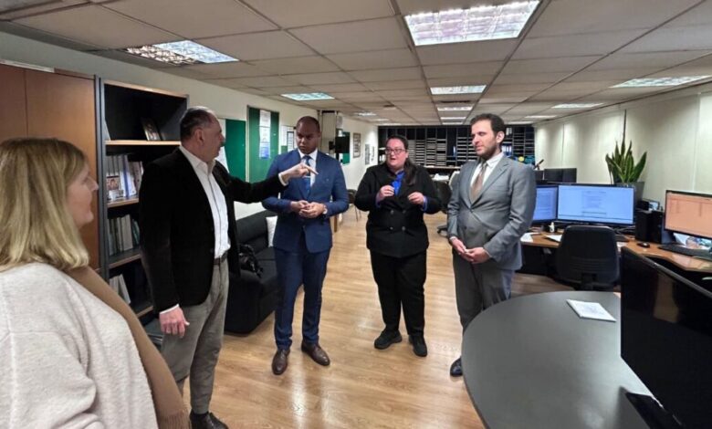 Επαναπατρισμός-Ελλήνων-από-τη-Μέση-Ανατολή:-Στη-Μονάδα-Διαχείρισης-Κρίσεων-του-ΥΠΕΞ-ο-Γεραπετρίτης-για-τον-συντονισμό-των-επιχειρήσεων