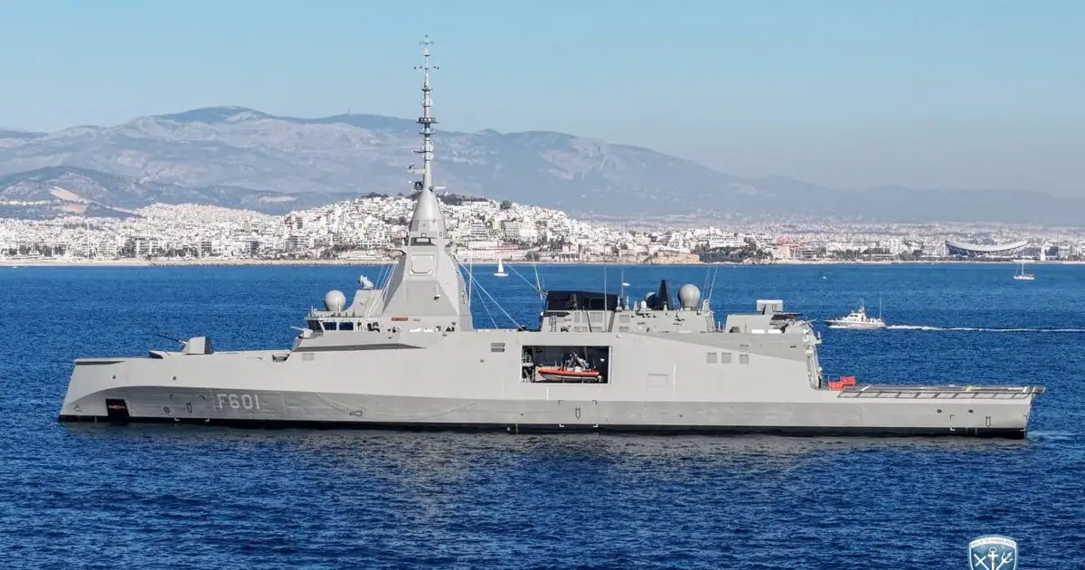 Φρεγάτα-Κίμων:-Εντυπωσιακό-βίντεο-από-τον-απόπλου-από-το-λιμάνι-της-Λεμεσού