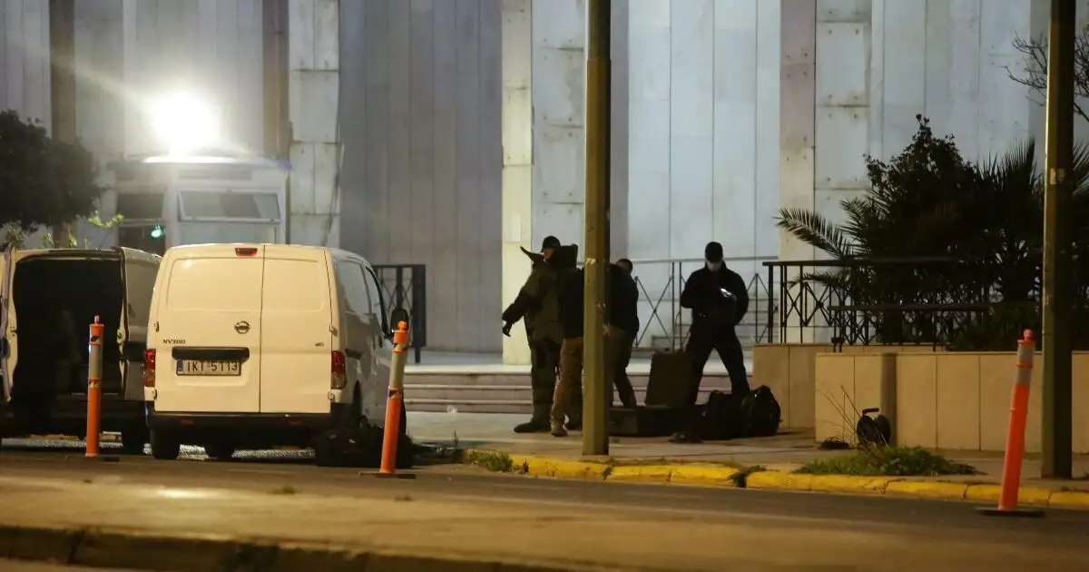 ΓΑΔΑ:-Σεσημασμένος-για-ναρκωτικά-ο-48χρονος-Σομαλός-που-συνελήφθη-με-χειροβομβίδες-–-Η-ανακοίνωση-της-ΕΛΑΣ