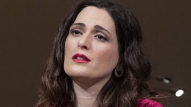 Βερόνικα-Δαβάκη:-Η-τέχνη-δεν-οφείλει-τίποτα-σε-κανέναν,-εμείς-οφείλουμε-να-την-αφήνουμε-ελεύθερη