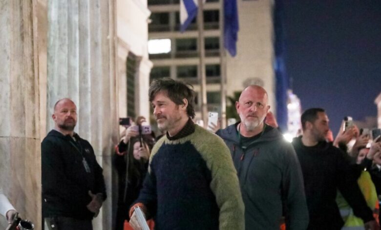 Μπραντ-Πιτ:-Η-έξοδος-του-ηθοποιού-από-το-δημαρχείο-Αθηναίων-–-Πλήθος-κόσμου-τον-αποθέωνε