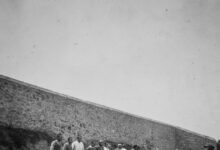 Φωτογραφίες-με-τους-200-της-Καισαριανής:-Αίτημα-Κουτσούμπα-στο-υπουργείο-Πολιτισμού-για-παραχώρηση-ψηφιακού-αντιγράφου-στο-ΚΚΕ