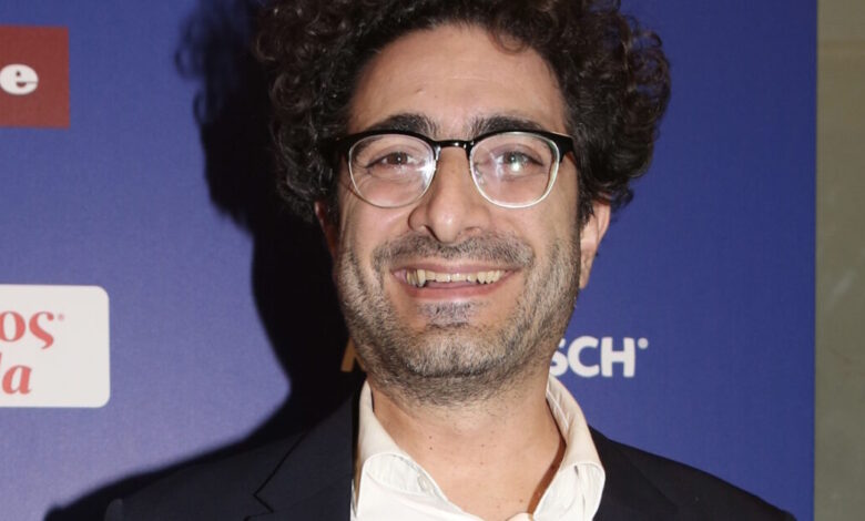 Λάμπρος-Φισφής:-Δεν-έχει-όρια-η-σάτιρα