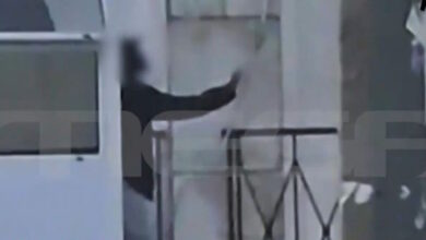 Η-στιγμή-που-ο-48χρονος-Σουδανός-απειλεί-αστυνομικούς-πως-θα-ανατινάξει-το-κτίριο-της-ΓΑΔΑ