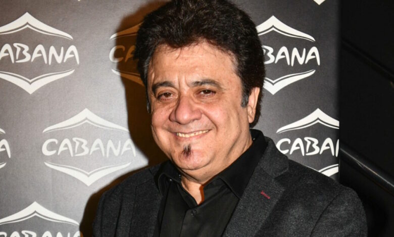 Βασίλης-Τερλέγκας:-Μια-φορά-έπαθα-γάγγλιο,-μια-πάθηση-του-χεριού,-από-τα-πολλά-αυτόγραφα