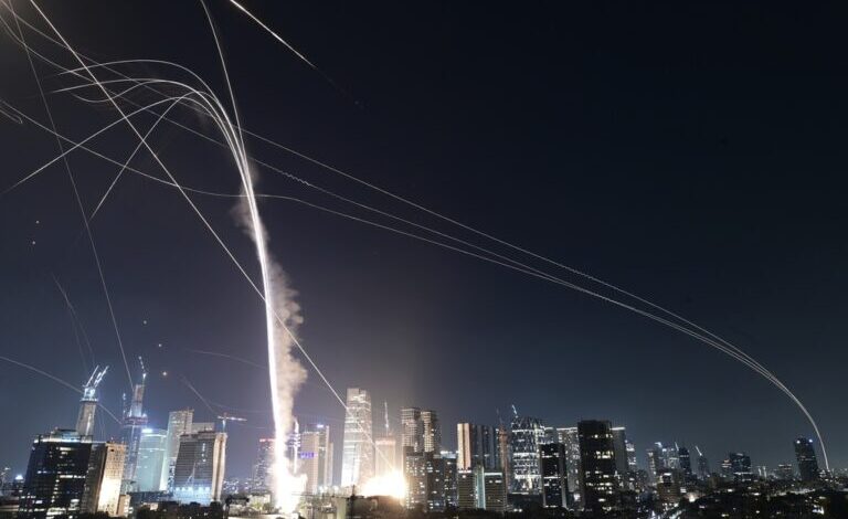 Τελεσίγραφο-από-την-ΕΛΜΕΤ