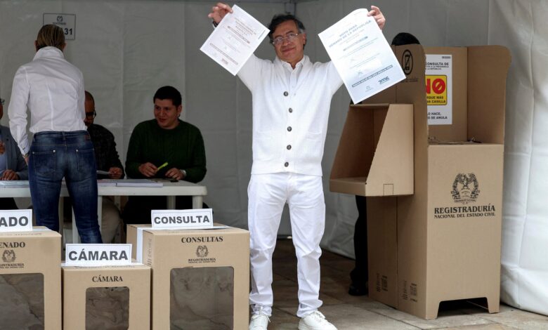 Στις-κάλπες-οι-Κολομβιανοί