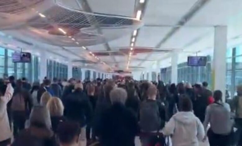 Κάνσας:-Εκκενώθηκε-το-Διεθνές-Αεροδρόμιο-λόγω-«πιθανής-απειλής»-μέσα-στο-κτίριο