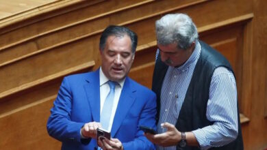 Ο-Άδωνις-Γεωργιάδης-δημοσιεύει-μήνυμα-του-Παύλου-Πολάκη-στον-Κώστα-Ζαχαριάδη