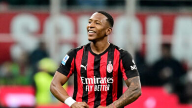 Μίλαν-–-Ίντερ-1-0:-Ο-Εστουπινάν-έκρινε-το-ντέρμπι-της-πόλης-και-οι-«ροσονέρι»-έιναι-στο-7-από-την-κορυφή