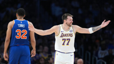 Ο-Λούκα-Ντόντσιτς-έκανε-χειρονομία-προς-τους-διαιτητές-ότι-χρηματίζονται-στο-Λέικερς-–-Νικς