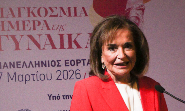 Ντόρα-Μπακογιάννη:-Το-περιστατικό-με-το-παιδί-«αγνώστου-πατρός»-και-ο-παππούς-που-δεν-ψήφιζε-«τσούπρες»