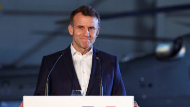 Ο-Μακρόν-σχεδιάζει-«αποστολή-άμυνας»-για-συνοδεία-πλοίων-στα-Στενά-του-Ορμούζ