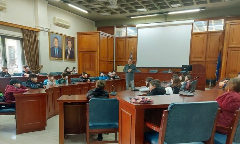 Μαθητές-ενημερώθηκαν-για-τον-τρόπο-λειτουργίας-των-υπηρεσιών-του-Δήμου-Τρικκαίων