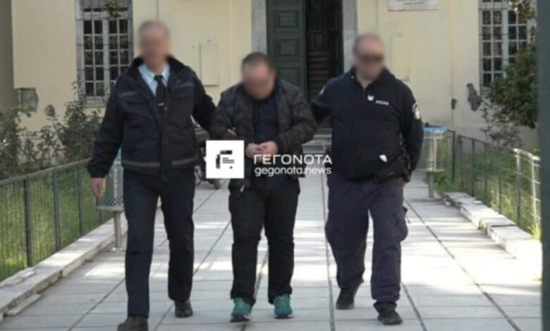 Λάρισα: -«Δεν-είμαι-δολοφόνος,-αγαπάω-όλους-τους-ανθρώπους»-κατέθεσε-στο-δικαστήριο-ο-22χρονος-μητροκτόνος