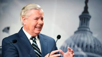 Ένα-τόνο-λεφτά-θα-μπορούσαν-να-βγάλουν-οι-ΗΠΑ-από-τον-πόλεμο-στο-Ιράν,-λέει-Αμερικανός-γερουσιαστής