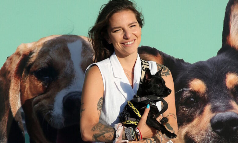 Η-Εριέττα-Κούρκουλου-αγωνιά-για-τα-εγκλωβισμένα-κι-εγκαταλελειμμένα-κατοικίδια-στο-Ντουμπάι