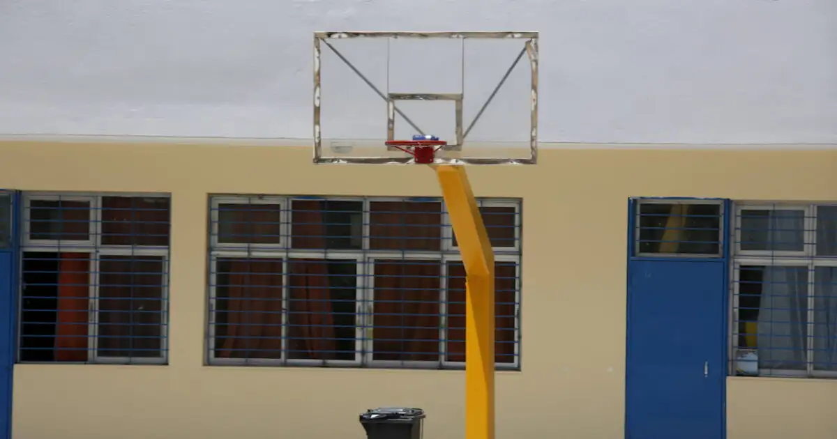 Κρήτη:-Έκρηξη-σε-γυμνάσιο-του-Ηρακλείου-–-Μαθητές-έφτιαξαν-τον-εκρηκτικό-μηχανισμό-στην-αυλή-του-σχολείου-τους