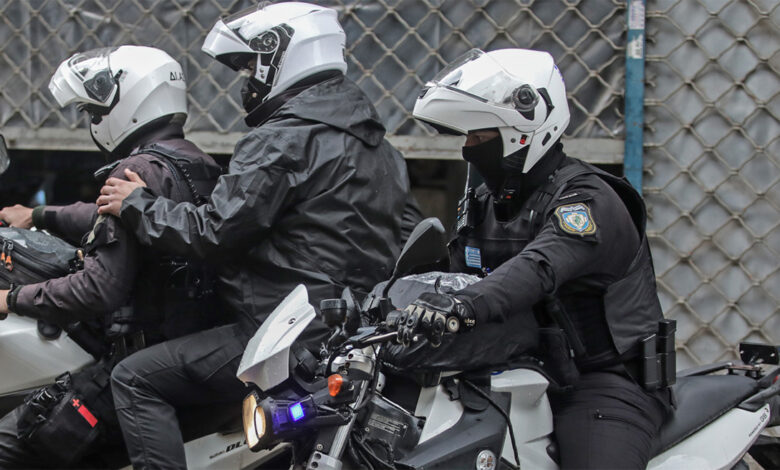 Ζευγάρι-Τρικαλινών-πιάστηκε-να-κατέχει-ποσότητα-χαπιών