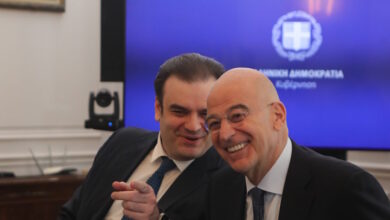 Δημοσκόπηση-alco:-Δένδιας-και-Πιερρακάκης-οι-δημοφιλέστεροι-υπουργοί-–-Συγκάλυψη-βλέπουν-οι-πολίτες-στα-Τέμπη