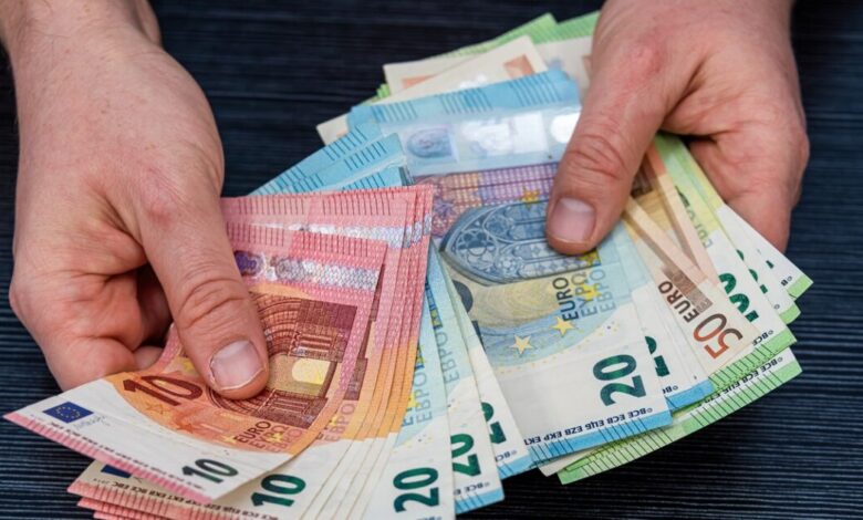 Συντάξεις-Απριλίου:-Πότε-θα-γίνει-η-πληρωμή-τους-–-Οι-ημερομηνίες-ανά-ταμείο