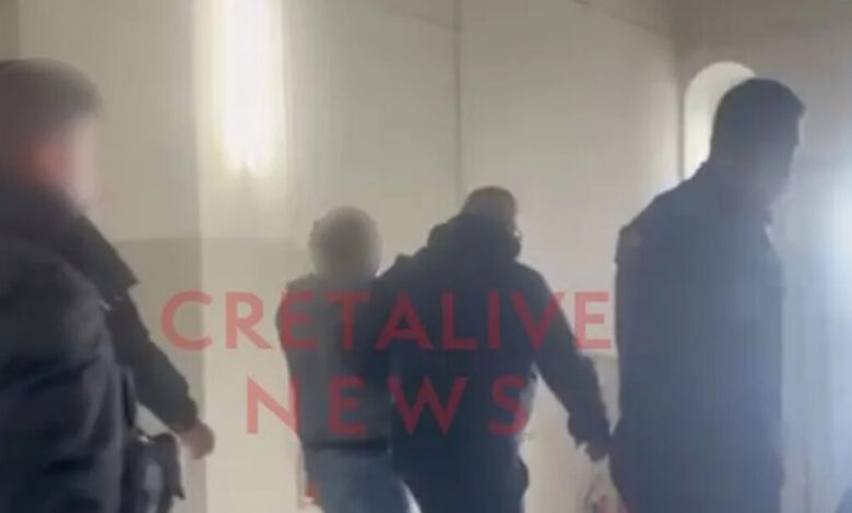 Ηράκλειο:-Οργισμένοι-συγγενείς-αποδοκίμασαν-τον-Γάλλο-που-σκότωσε-με-το-αυτοκίνητο-την-36χρονη-Ράνια