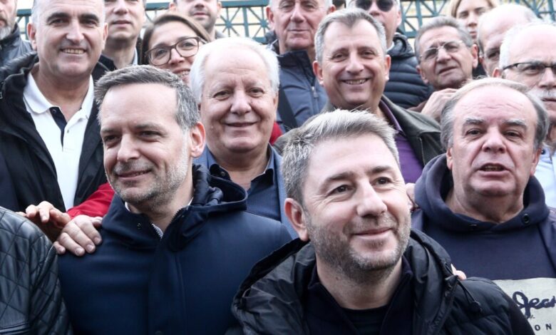 ΠΑΣΟΚ:-Στα-«χαρακώματα»-Ανδρουλάκης-–-Δούκας-16-μέρες-πριν-από-το-συνέδριο