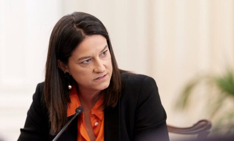 Κεραμέως:-Πάνω-από-260.000-γυναίκες-μπήκαν-στην-αγορά-εργασίας-από-το-2019-–-Μονοψήφιο-ποσοστό-ανεργίας-για-πρώτη-φορά