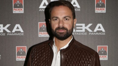 Ο-Ηλίας-Βρεττός-παρουσιάζει-το-δεύτερο-μέρος-του-δίσκου-«Τα-ερωτικά»