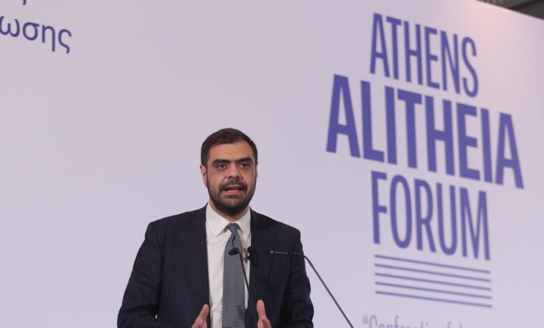 Παύλος-Μαρινάκης:-«Έχει-έρθει-η-ώρα-να-ανοίξει-η-συζήτηση-για-να-καταργηθεί-η-ανωνυμία-στο-διαδίκτυο,-να-βγάλουμε-δηλαδή-τις-κουκούλες»