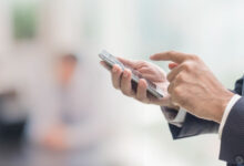 Νέος-κίνδυνος-απάτης-με-δήθεν-“τροχαίες-παραβάσεις”-–-Προσοχή-σε-παραπλανητικά-sms