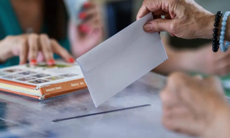 Δημοσκόπηση-pulse:-Στο-25,5%-η-ΝΔ-και-στο-11%-το-ΠΑΣΟΚ,-αρνητική-υποδοχή-για-νέα-κόμματα-από-Σαμαρά,-Τσίπρα,-Καρυστιανού-και-ανησυχία-για-τον-πόλεμο