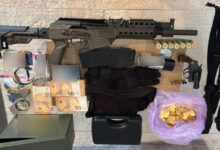 Λάρισα:-Πρώην-βουλευτής-λέει-ότι-ο-πατέρας-της-έπεσε-θύμα-της-σπείρας-Ρομά-με-τις-«χρυσές-λίρες»,-«εξαγοράζουν-τις-ψήφους-μας»