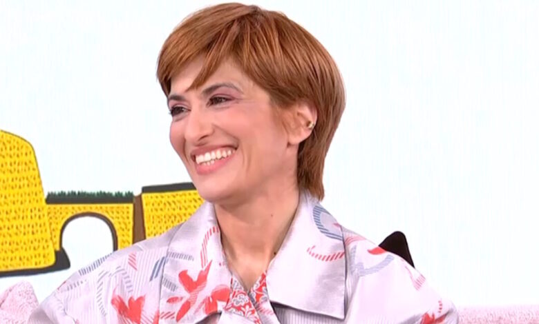 Ελευθερία-Κόμη:-«Περίμενα-πάντα-να-με-κάνουν-ξανθιά-για-έναν-ρόλο-και-σκεφτόμουν-πότε-θα-μου-συμβεί»