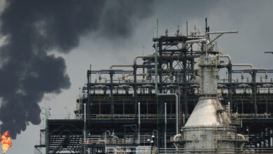 Νέο-άλμα-στα-100-δολάρια-σημειώνει-το-πετρέλαιο-μετά-τα-χτυπήματα-σε-δεξαμενόπλοια-στoν-Περσικό-Κόλπο