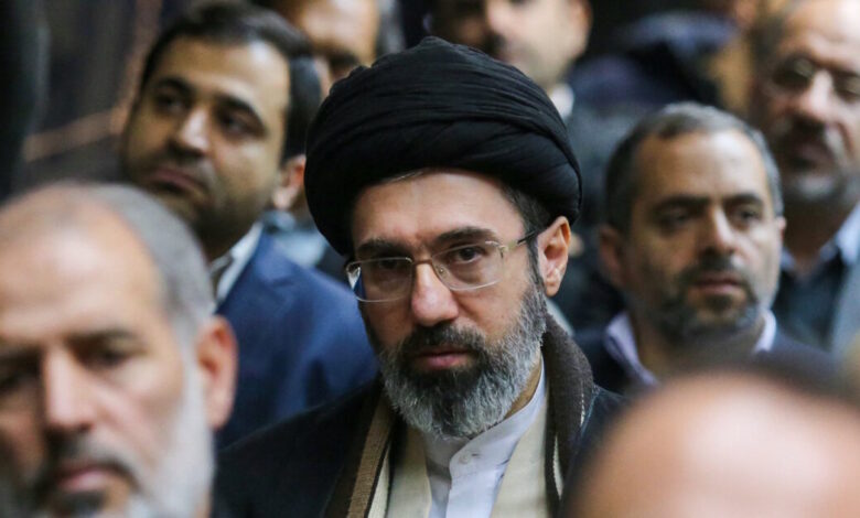 Μοτζταμπά-Χαμενεΐ:-Τα-Στενά-του-Ορμούζ-θα-παραμείνουν-κλειστά-ως-μοχλός-πίεσης-στον-εχθρό