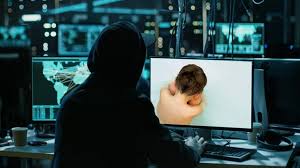 Ελεύθερος-με-περιοριστικούς-όρους-22χρονος-στη-Θεσσαλονίκη,-κατηγορούμενος-σε-υπόθεση-παιδικής-πορνογραφίας