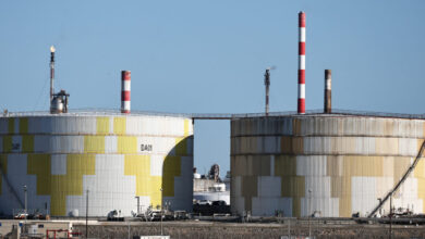 Πάνω-από-τα-100-δολάρια-το-πετρέλαιο,-«ξυπνάει»-κρίση-χειρότερη-του-2022,-όταν-άρχισε-ο-πόλεμος-στην-Ουκρανία