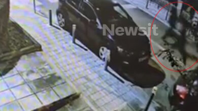 Καλαμαριά:-Νέο-βίντεο-ντοκουμέντο-–-Ο-20χρονος-έχει-δεχτεί-την-μαχαιριά-και-δεν-μπορεί-να-περπατήσει