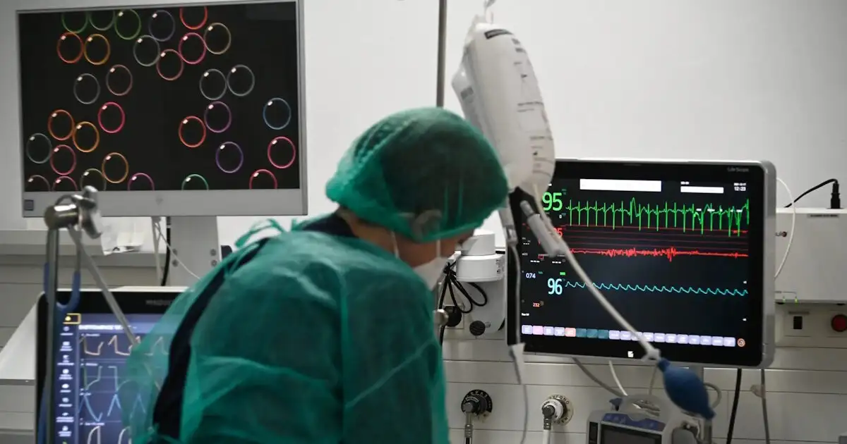 Ηράκλειο:-Στο-νοσοκομείο-με-μηνιγγίτιδα-δύο-αδελφές-–-Σε-κρίσιμη-κατάσταση-η-26χρονη-που-νοσεί-και-με-εγκεφαλίτιδα