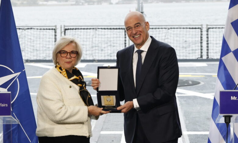 Επικοινωνία-Νίκου-Δένδια-με-την-Κατρίν-Βοτρίν-με-επίκεντρο-την-αμυντική-συμφωνία-Ελλάδας-και-Γαλλίας