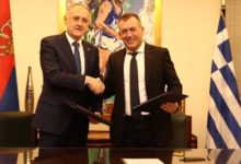 Γιάννης-Βρούτσης-και-Ζόραν-Γκάιτς-υπέγραψαν-Μνημόνιο-συνεργασίας-Ελλάδας-και-Σερβίας-στον-αθλητισμό