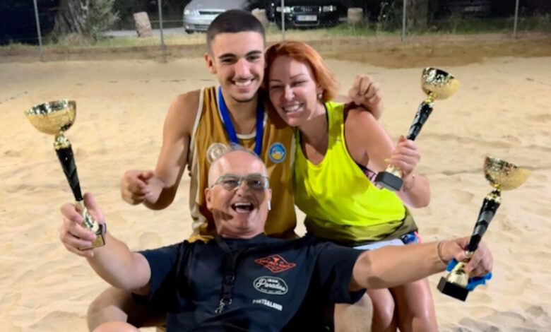 Πύργος:-Συγκλονίζει-ο-πατέρας-του-18χρονου-που-σκοτώθηκε-μετά-από-πτώση-από-μπαλκόνι-–-«Η-απουσία-του-άφησε-κενό-που-δεν-γεμίζει-ποτέ»