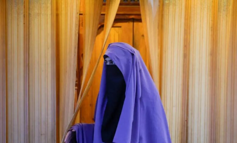 Απαγόρευση-μπούρκας-και-νικάμπ:-Δύο-τα-σενάρια,-καμία-συζήτηση-για-τη-μαντίλα