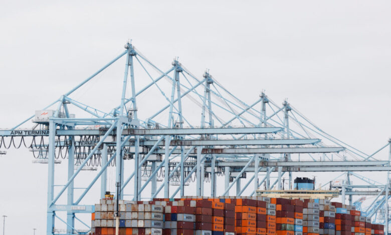 Ο-πόλεμος-στη-Μέση-Ανατολή-φέρνει-εκτόξευση-ναύλων-και-ακριβότερα-καύσιμα-–-Ναυτιλιακές-αλλάζουν-πορεία-και-επιβάλλουν-έκτακτες-χρεώσεις