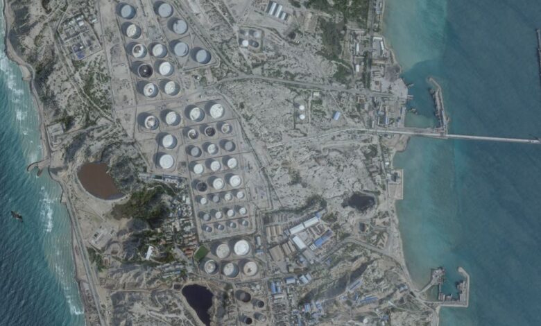 Νησί-Χαργκ:-«Πλήξαμε-πάνω-από-90-στρατιωτικούς-στόχους»-λένε-οι-ΗΠΑ-–-«Να-αιχμαλωτίσουμε-τους-Αμερικανούς-στρατιώτες-στις-βάσεις-τους»,-νέες-απειλές-από-την-Τεχεράνη