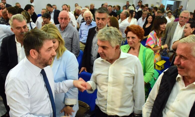 Αναβρασμός-στο-ΠΑΣΟΚ-για-τη-διαγραφή-Κωνσταντινόπουλου:-Πήραν-φωτιά-τα-τηλέφωνα-κορυφαίων-στελεχών