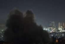 Μέση-Ανατολή:-ΗΠΑ-και-Ιράν-δεν-«θάβουν-το-τσεκούρι-του-πολέμου»-και-βάζουν-στο-επίκεντρο-τα-Στενά-του-Ορμούζ