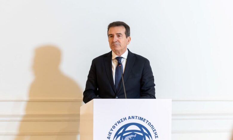 Χρυσοχοΐδης:-Έρχονται-πρόστιμα-από-τις-«έξυπνες»-κάμερες,-σε-εξέλιξη-σχέδιο-για-το-κυκλοφοριακό